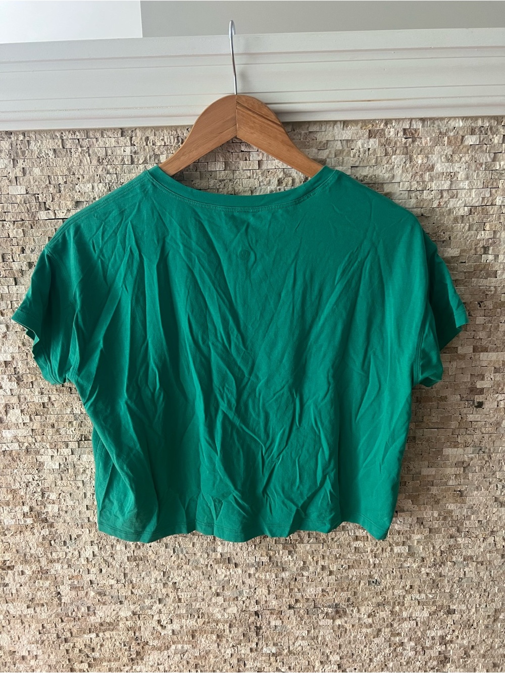 lululemon athletica green/ teal Cates tee - Picture 2 of 2